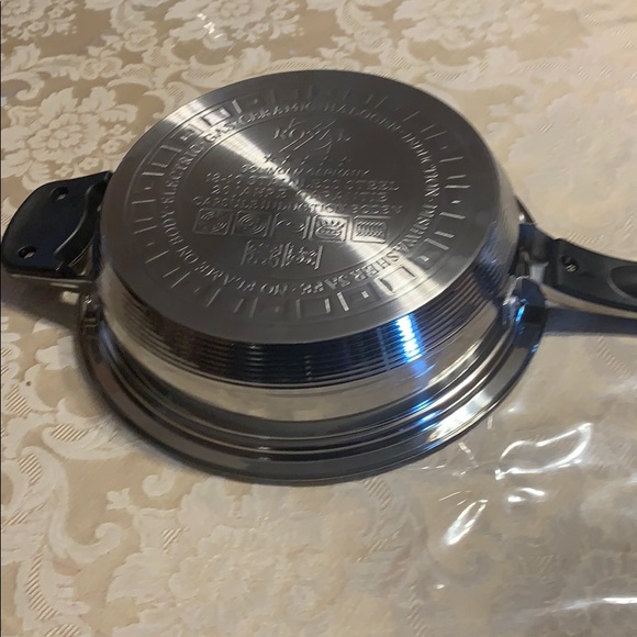 Royal Z - Picture 2 of 2